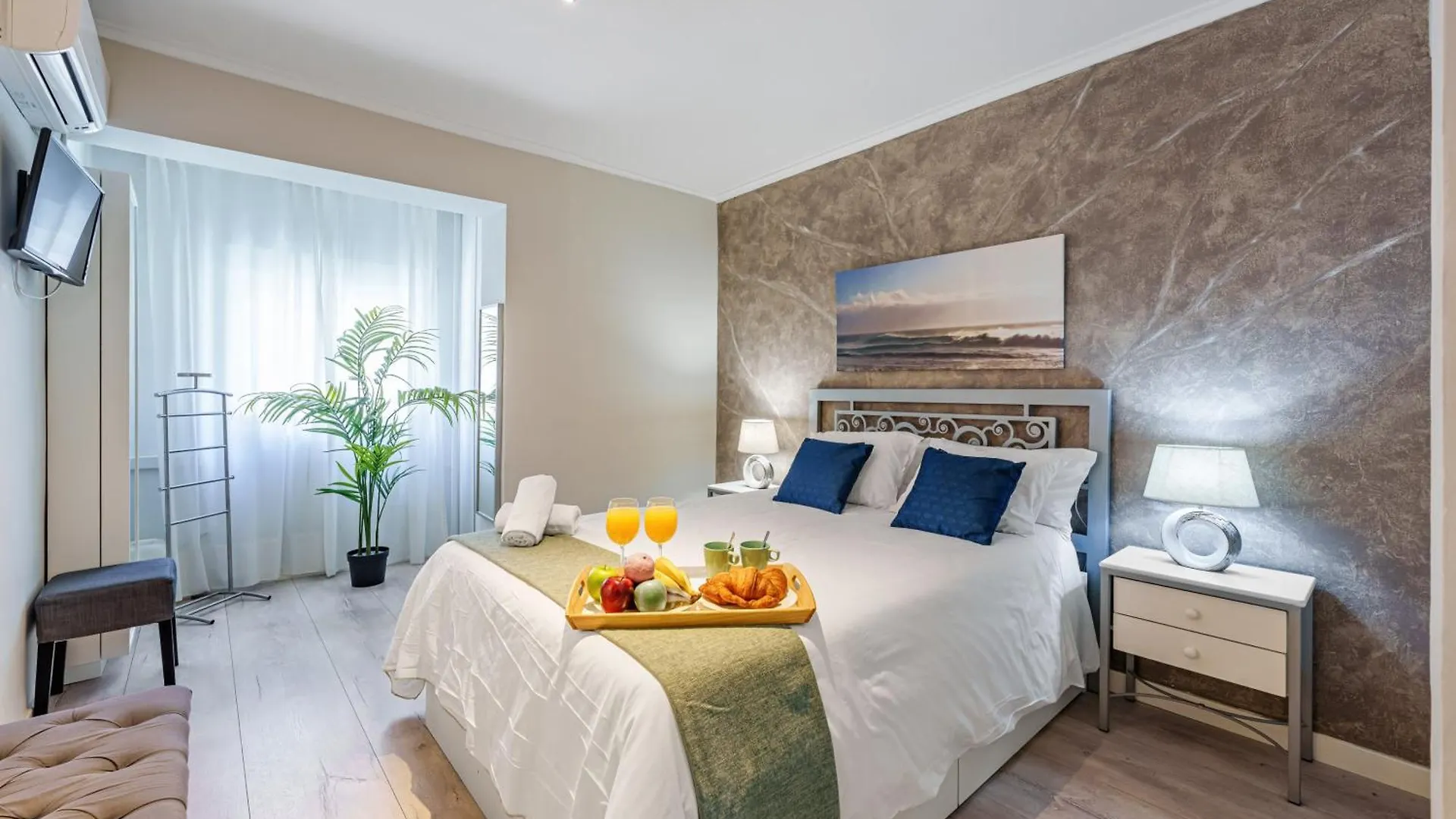 Premium & Comfort - Heart Location location